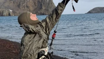 Рекордная кайт‑сессия на Уэйлер Бей Александр Кузьмин преодолел суровые воды Deception Island Рекордная кайт‑сессия на Уэйлер Бей Александр Кузьмин преодолел суровые воды Deception Island